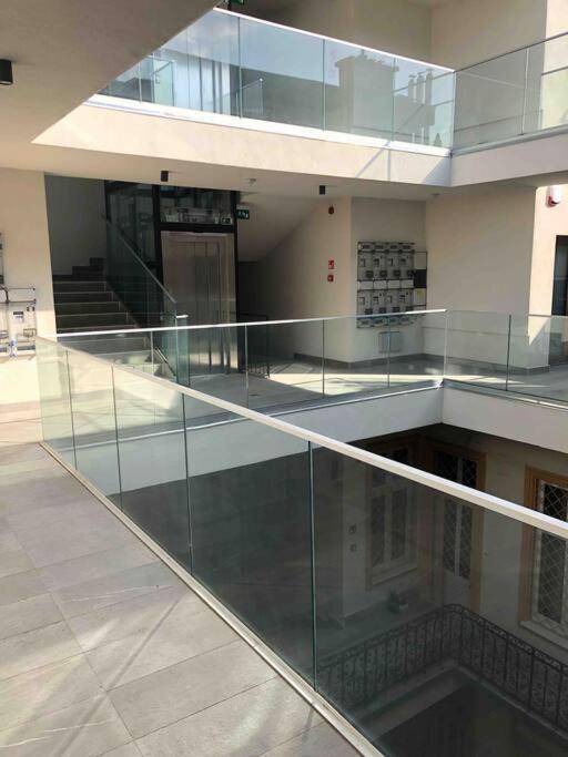 Luxury Cozy 2 Bdr Downtown Apt.7 Apartman *