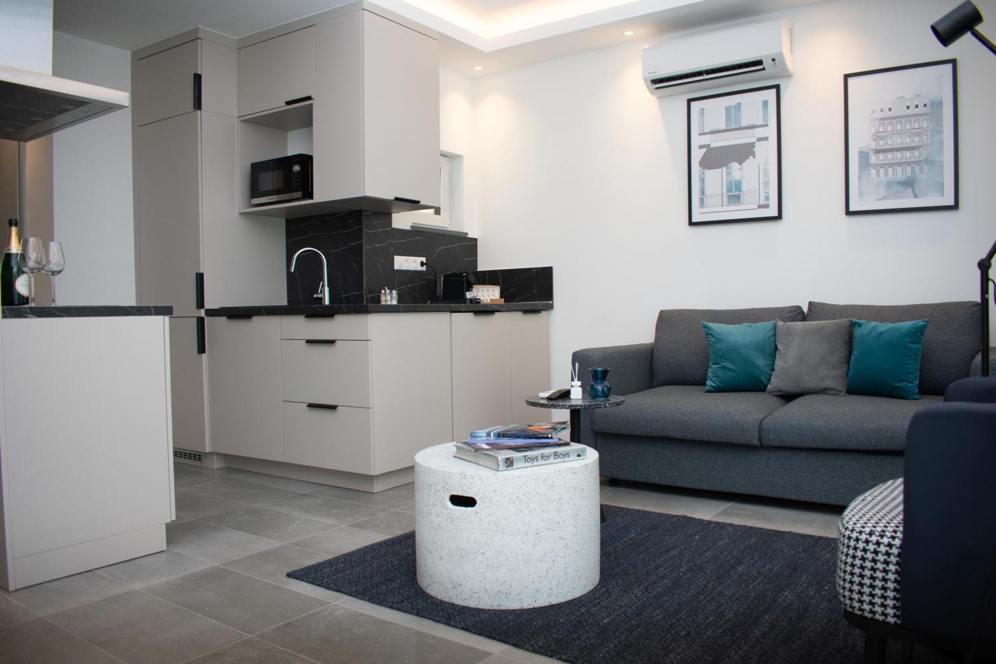 Luxury Cozy 2 Bdr Downtown Apt.7 Apartman *